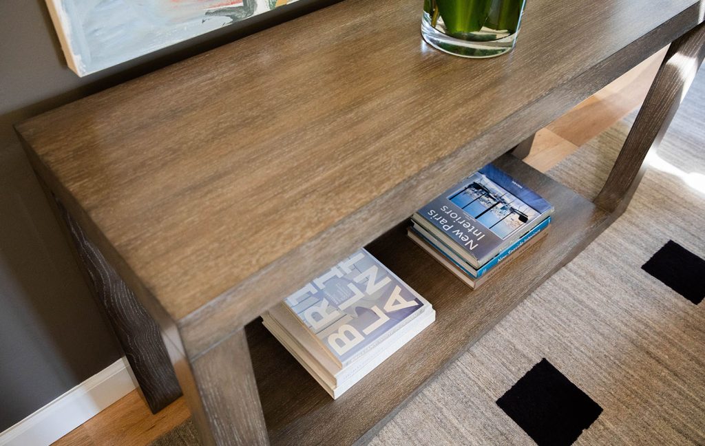 Shown in Chinchilla Oak